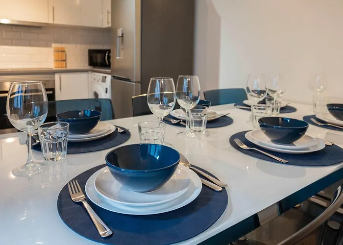 Liiiving In - Delight Terrace