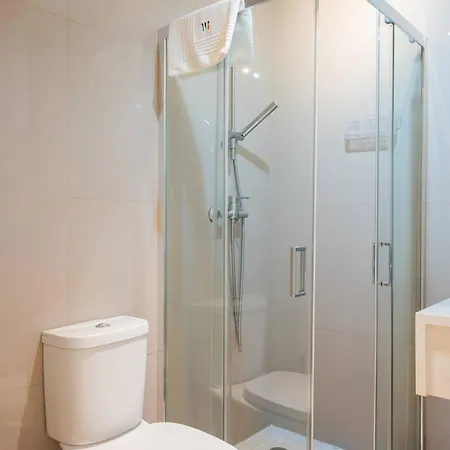 Liiiving In - Delight Terrace Apartamento *