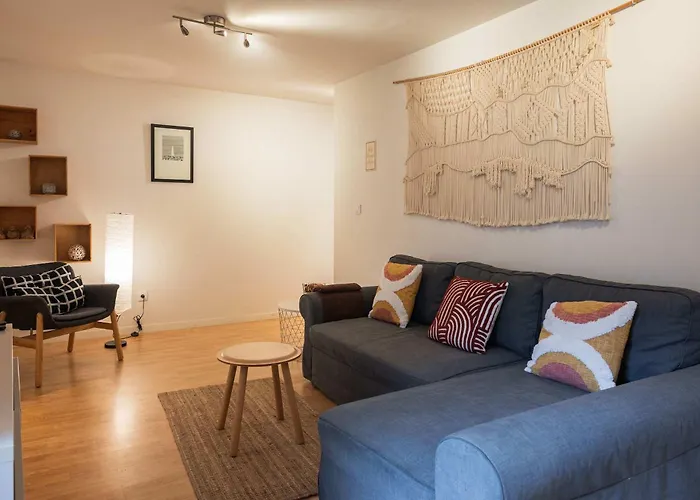 Liiiving In - Delight Terrace *