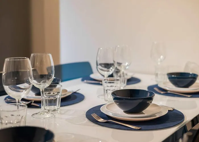 Liiiving In - Delight Terrace