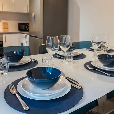 Liiiving In - Delight Terrace