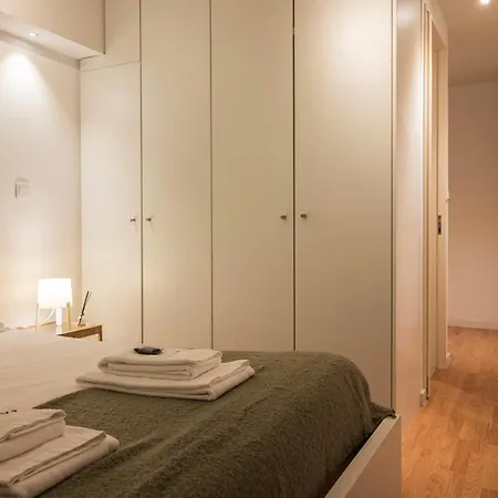 Liiiving In - Delight Terrace *